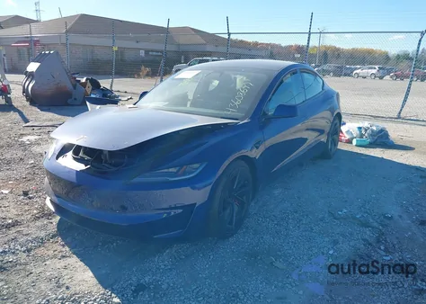 2024 Tesla Model 3 Performance All-Wheel Drive z USA, uszkodzony, nr VIN 5YJ3E1ETXRF795032